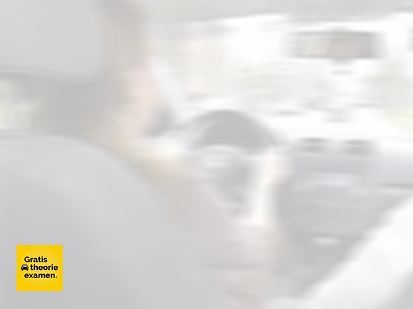 Mag je een kind voorop de motor of bromfiets vervoeren?