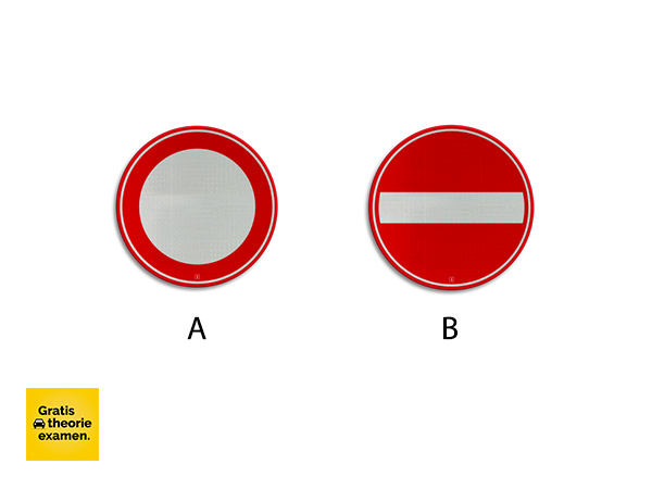 Bij welk bord geldt dat de weg voor voetgangers is afgesloten?